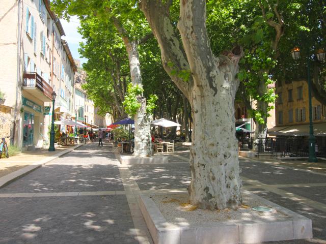 A proximité directe (<1 km)