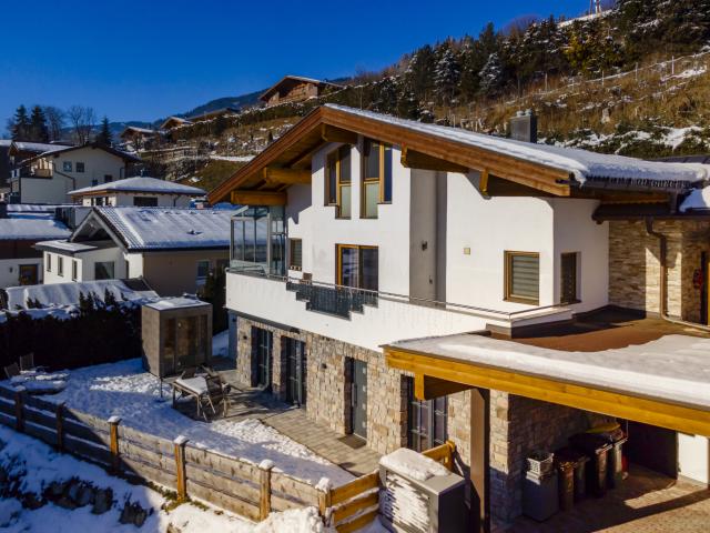 Holiday Home Exterior [winter]