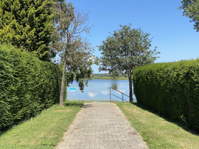 A proximité directe (<1 km)