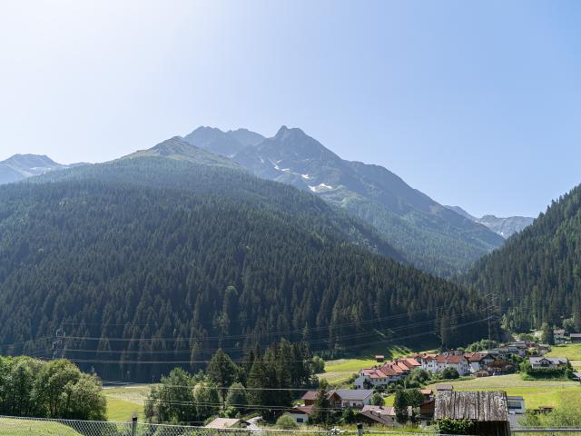 A proximité directe (<1 km)