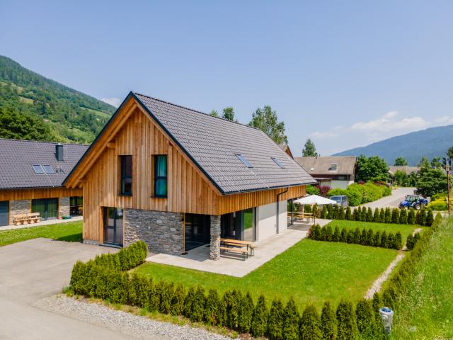 Außenseite Ferienhaus [Sommer]