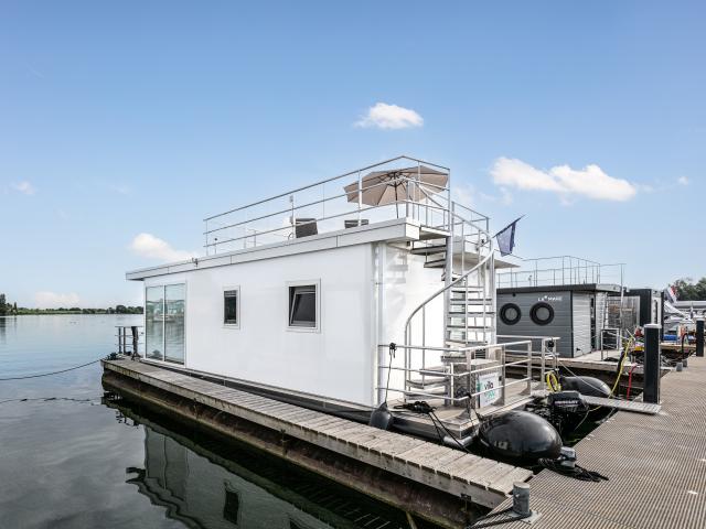 Außenseite Ferienhaus [Sommer]