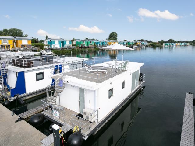 Außenseite Ferienhaus [Sommer]