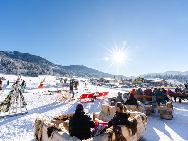 Surroundings (1-5 km)