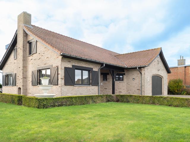 Außenseite Ferienhaus [Winter]