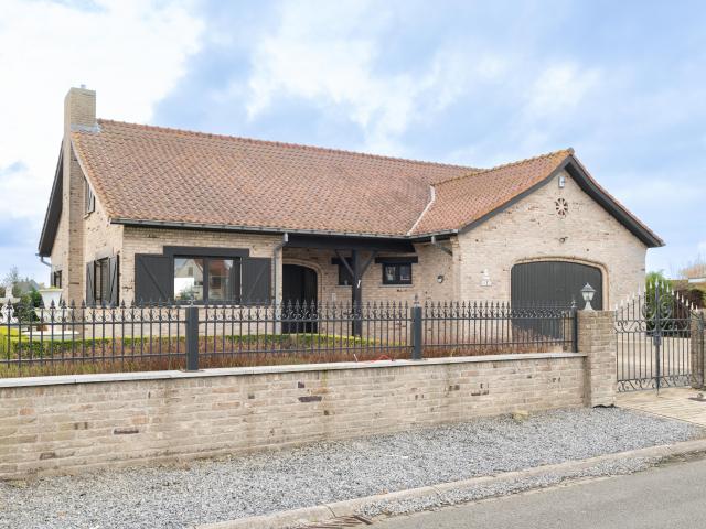 Außenseite Ferienhaus [Winter]