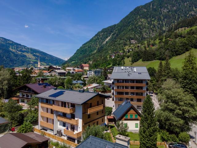 Außenseite Ferienhaus [Sommer]