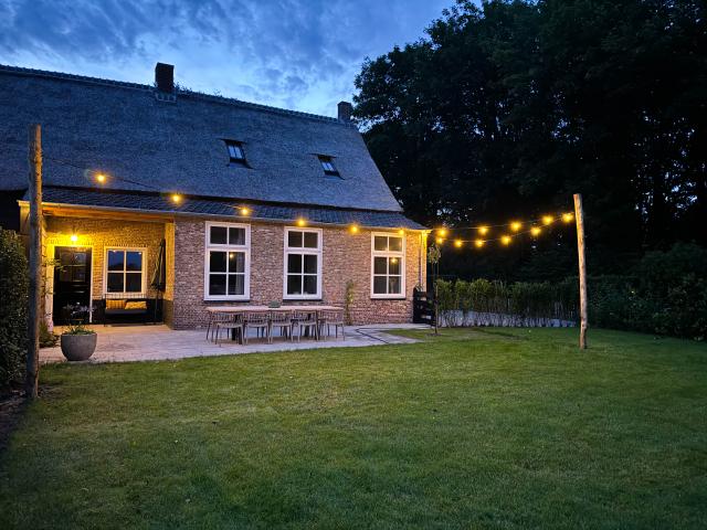 Außenseite Ferienhaus [Sommer]