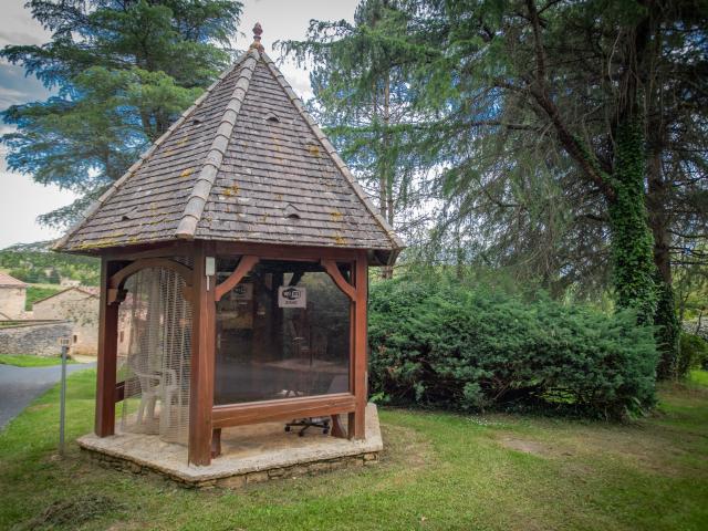 Surroundings (1-5 km)