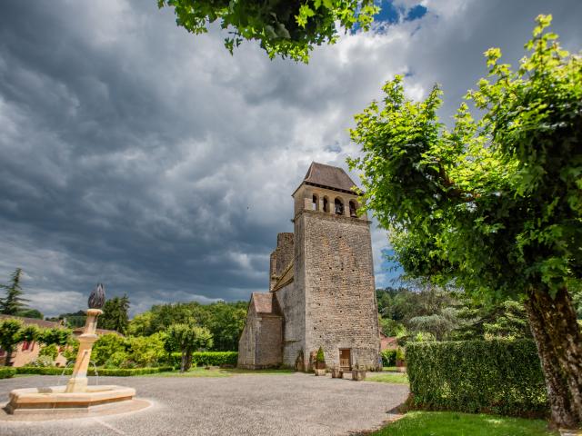 Surroundings (1-5 km)