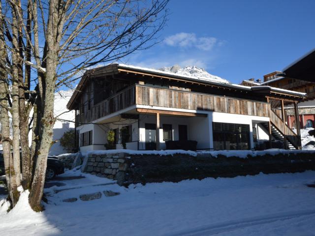 Außenseite Ferienhaus [Winter]