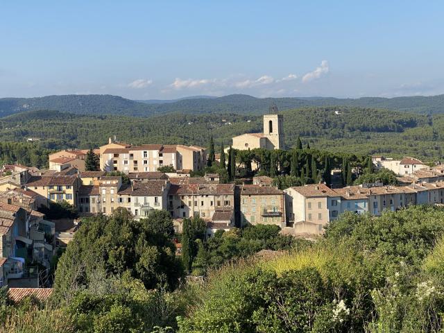 Dans les environs (1-5 km)