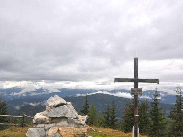 Surroundings (1-5 km)