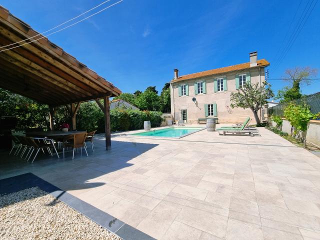 Außenseite Ferienhaus [Sommer]