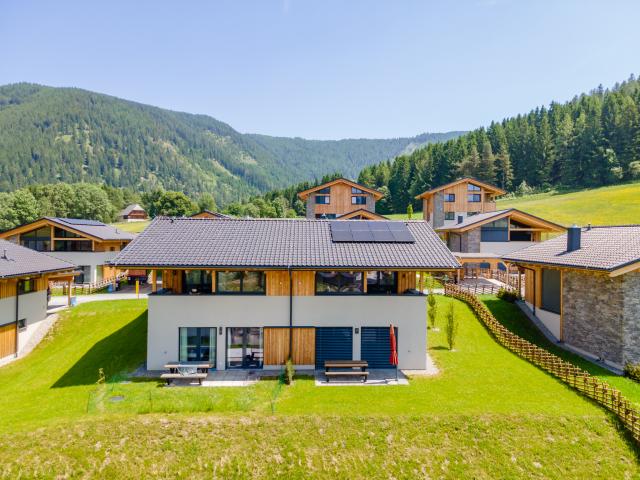 Außenseite Ferienhaus [Sommer]