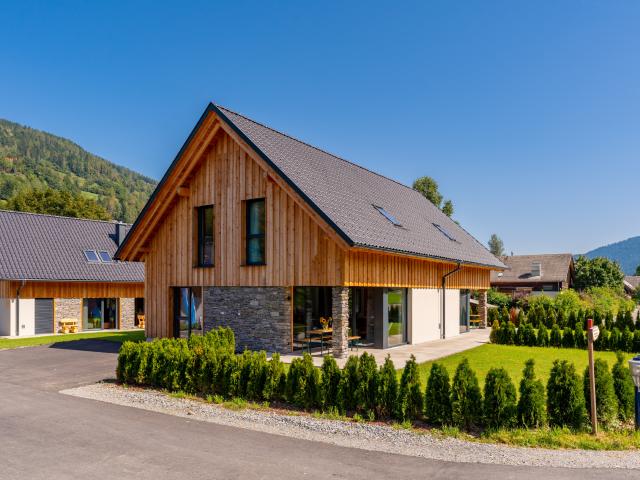 Außenseite Ferienhaus [Sommer]