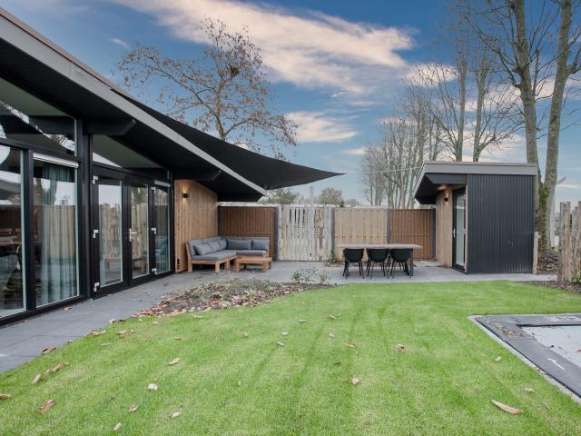 Außenseite Ferienhaus [Sommer]