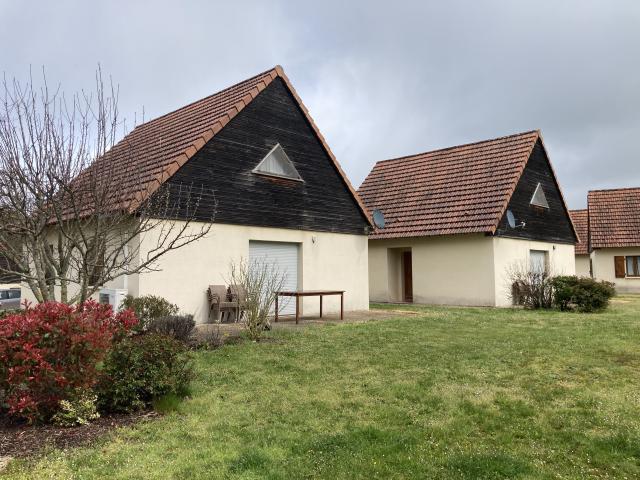 Außenseite Ferienhaus [Sommer]