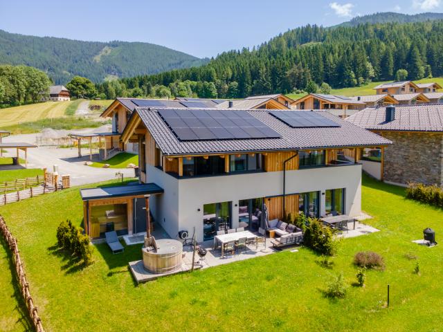 Außenseite Ferienhaus [Sommer]