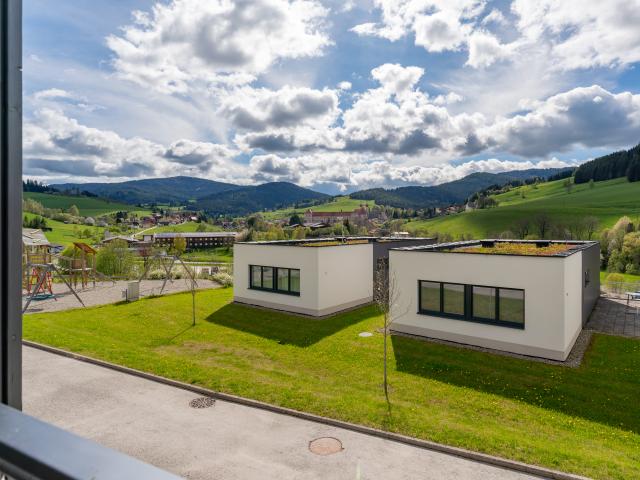 Außenseite Ferienhaus [Sommer]