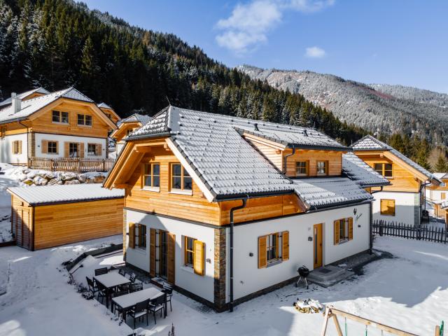 Außenseite Ferienhaus [Winter]