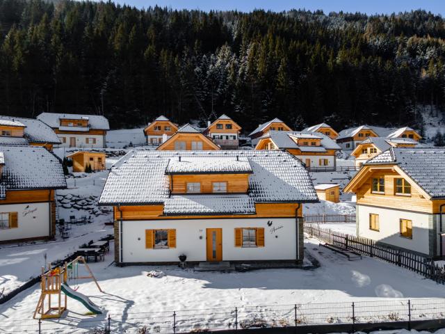 Außenseite Ferienhaus [Winter]