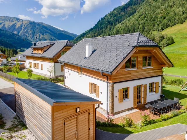 Außenseite Ferienhaus [Sommer]