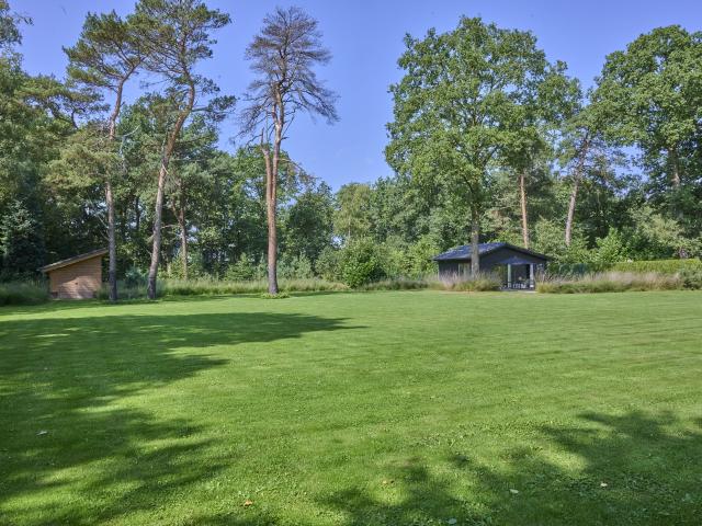 Außenseite Ferienhaus [Sommer]