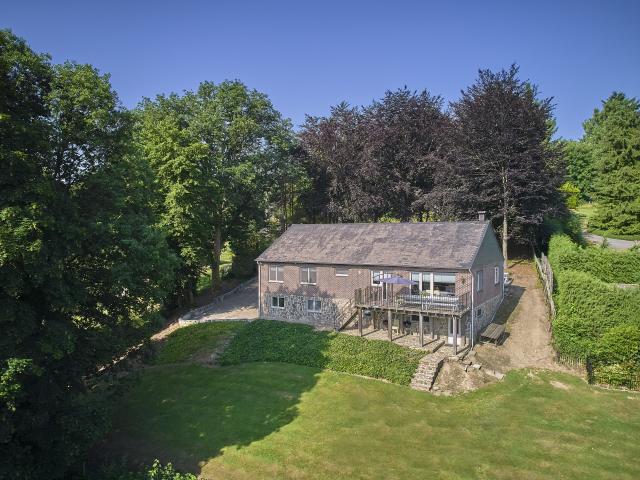 Außenseite Ferienhaus [Sommer]