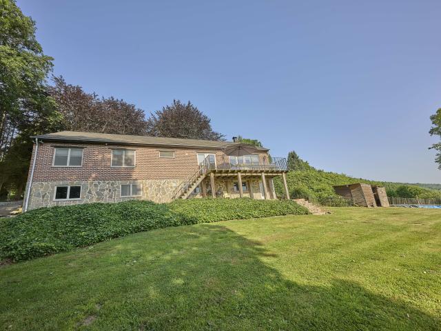 Außenseite Ferienhaus [Sommer]