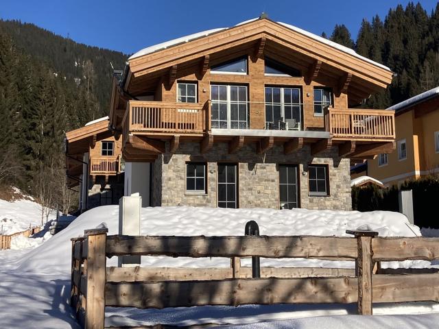 Außenseite Ferienhaus [Winter]