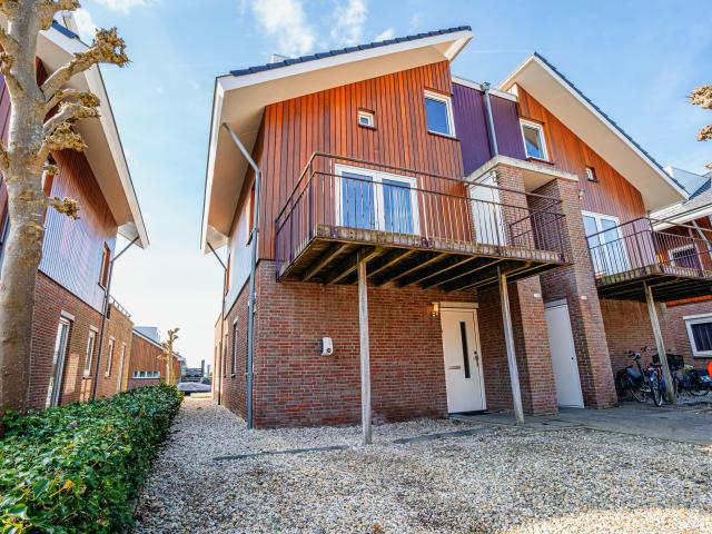 Außenseite Ferienhaus [Sommer]