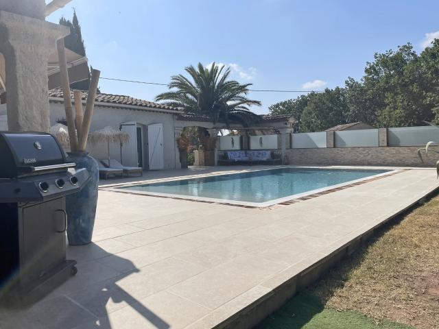 Piscine maison de vacances