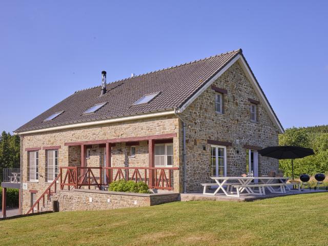 Außenseite Ferienhaus [Sommer]