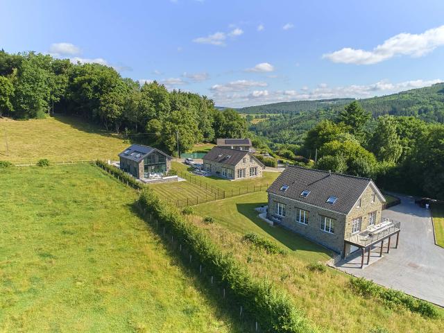 Außenseite Ferienhaus [Sommer]