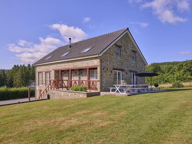 Außenseite Ferienhaus [Sommer]