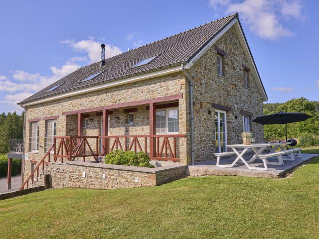 Außenseite Ferienhaus [Sommer]