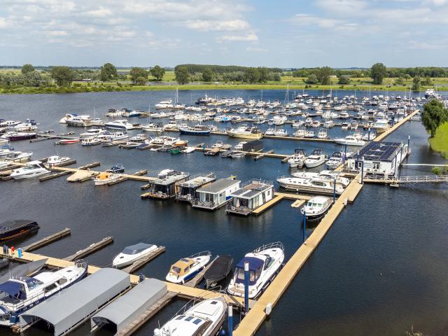 Immediate Surroundings (<1 km)