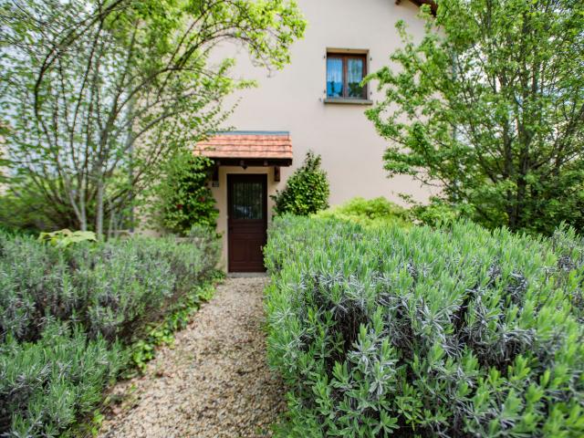 Außenseite Ferienhaus [Sommer]