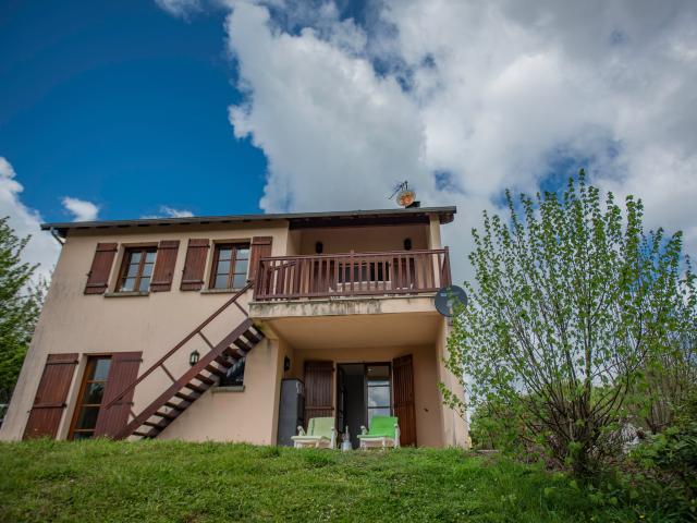 Außenseite Ferienhaus [Sommer]