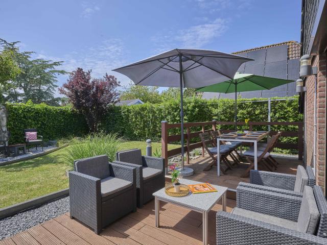 Außenseite Ferienhaus [Sommer]