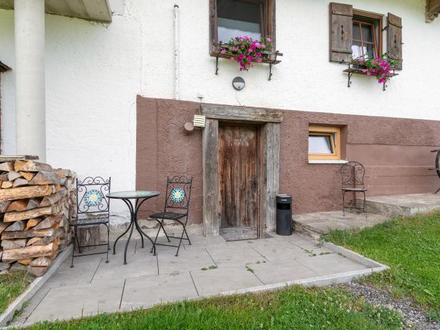 Entrance / Reception