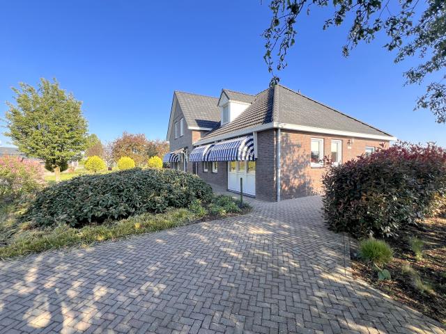 Außenseite Ferienhaus [Sommer]