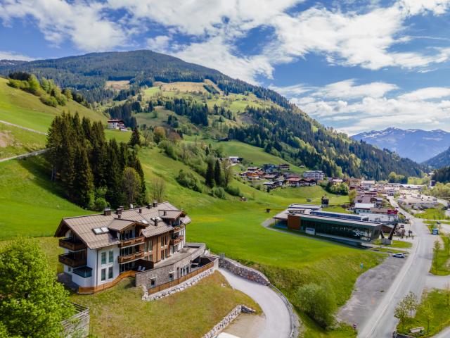 Außenseite Ferienhaus [Sommer]