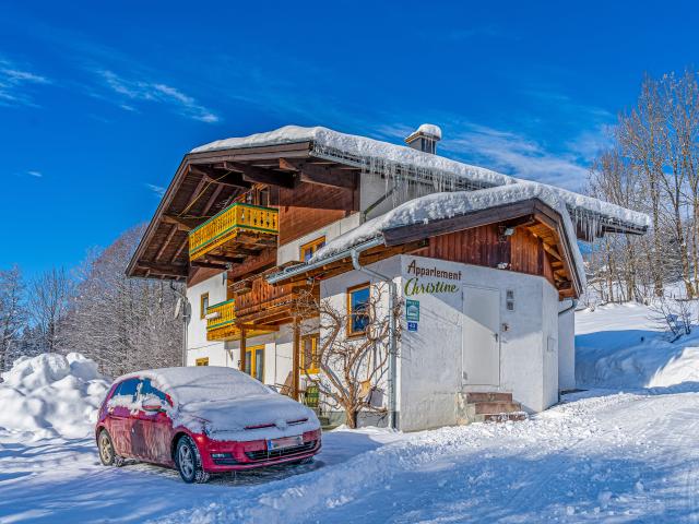 Außenseite Ferienhaus [Winter]