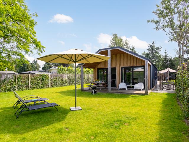 Außenseite Ferienhaus [Sommer]