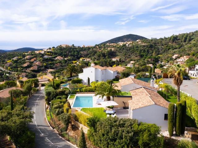 A proximité directe (<1 km)