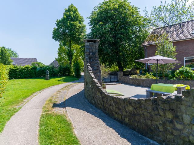 Außenseite Ferienhaus [Sommer]