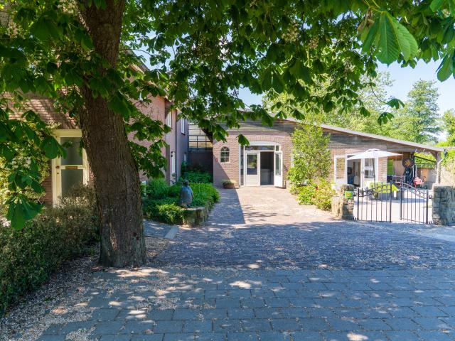 Außenseite Ferienhaus [Sommer]