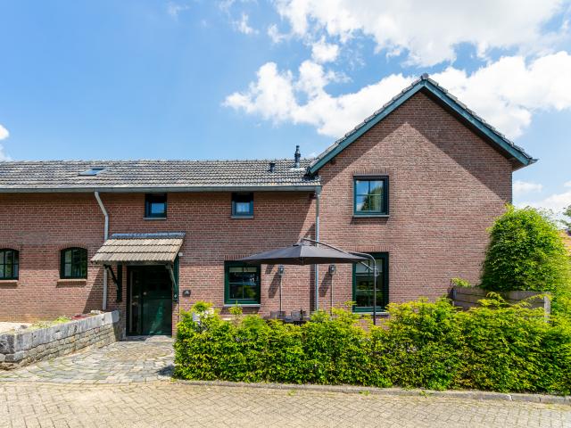 Außenseite Ferienhaus [Sommer]